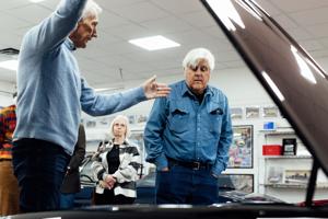 Jay Leno visits Iowa gearheads’ garage