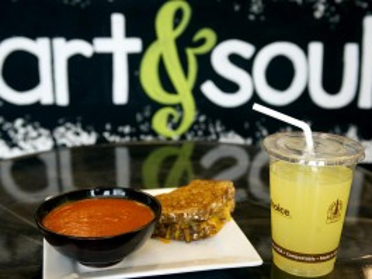 Art Soul Puts Small Cafe Inside Art And Culinary Store Dining Journalstar Com