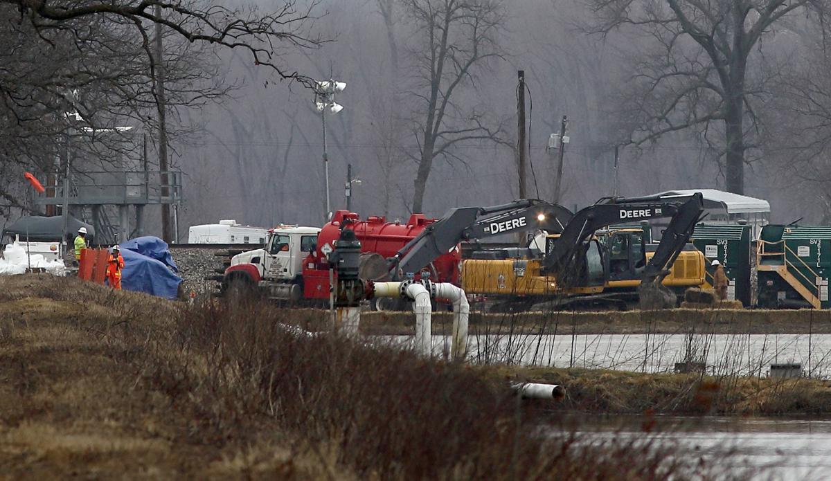 Pipeline leaking oil in St. Charles County