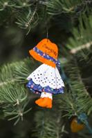 Artists still being sought to create new Capitol tree ornaments