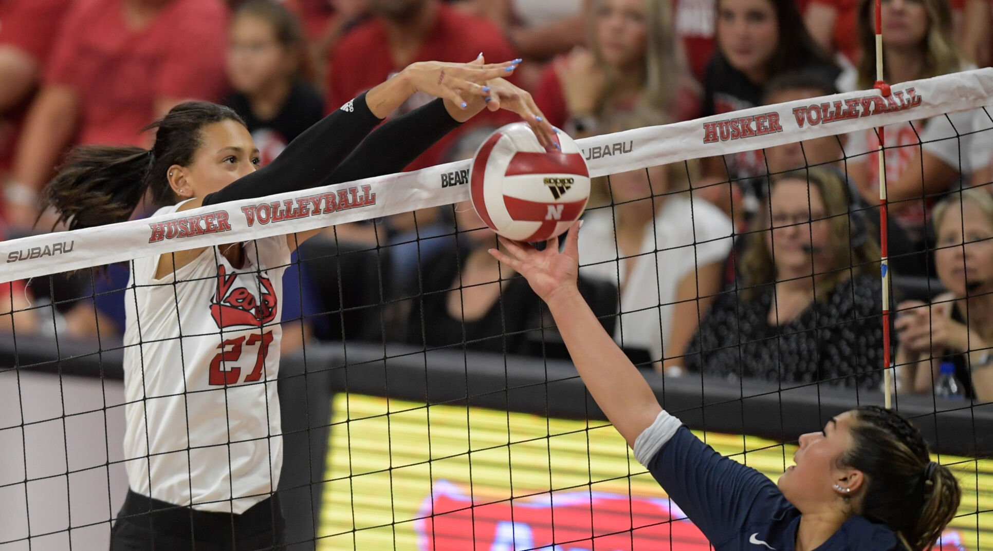 Nebraska volleyball breezes to season opening win