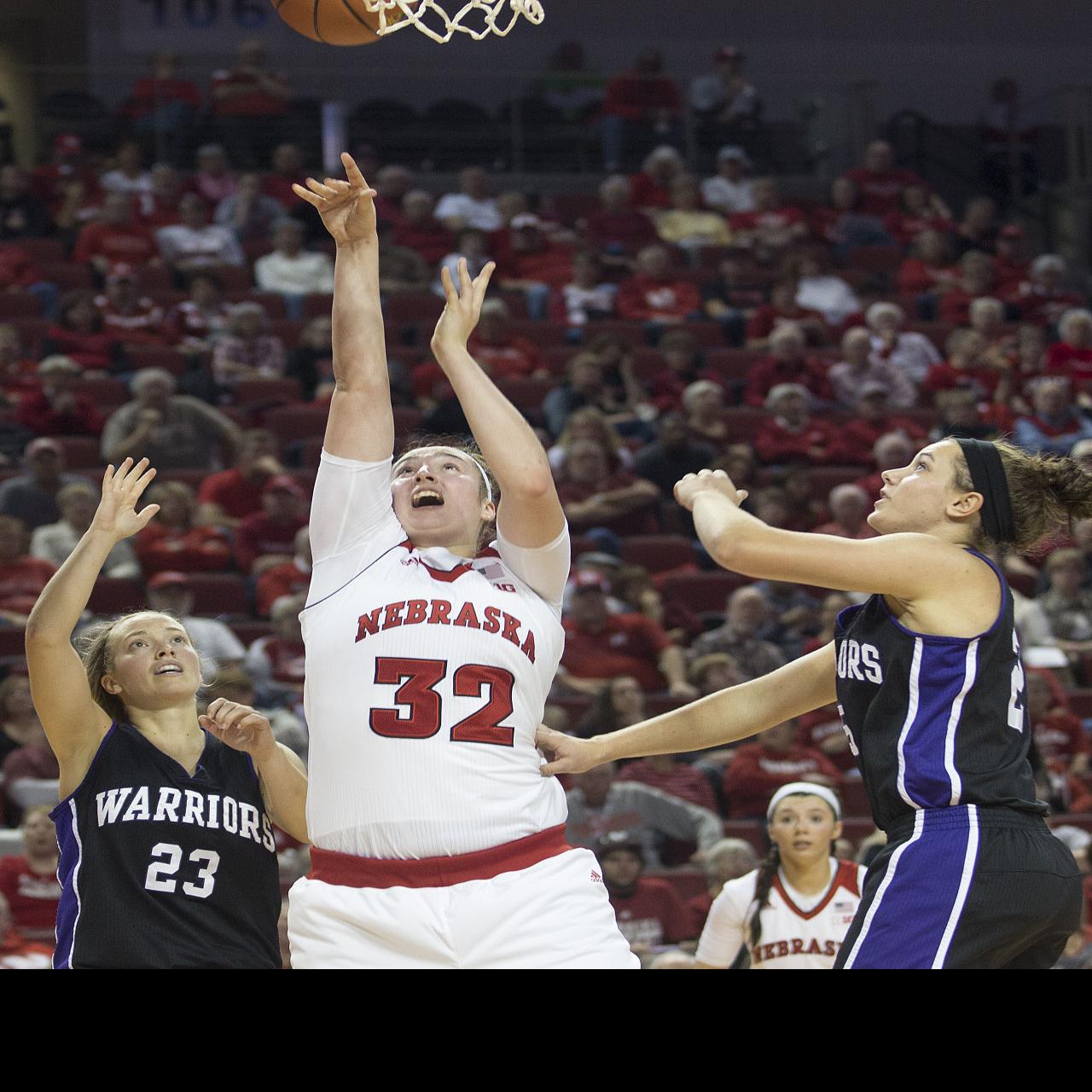 Women S Basketball Shepard Scores 42 In Husker Exhibition Win