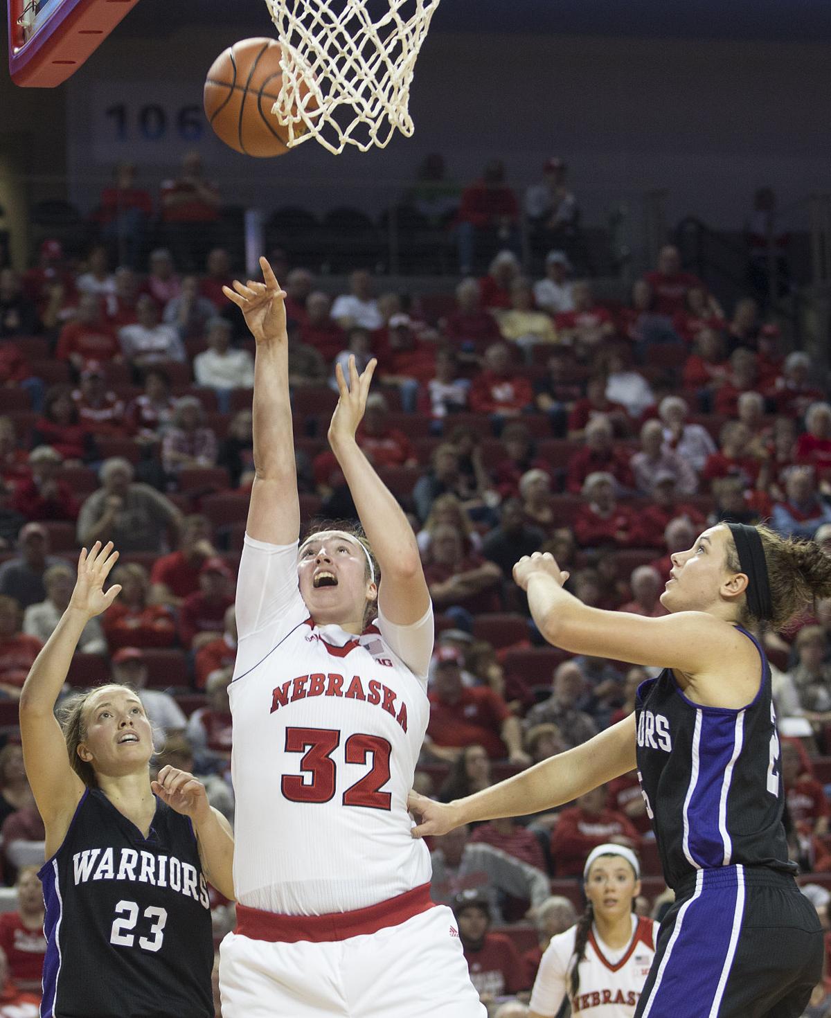 Women S Basketball Shepard Scores 42 In Husker Exhibition Win