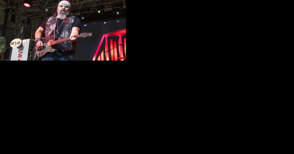 On The Beat: Steve Earle talks about playing solo in Omaha - Vimarsana News