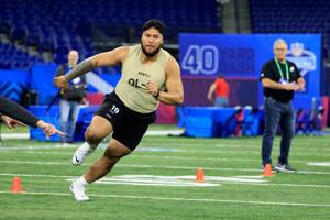 Steelers pick Washington offensive lineman Troy Fautanu at No. 20 in NFL draft
