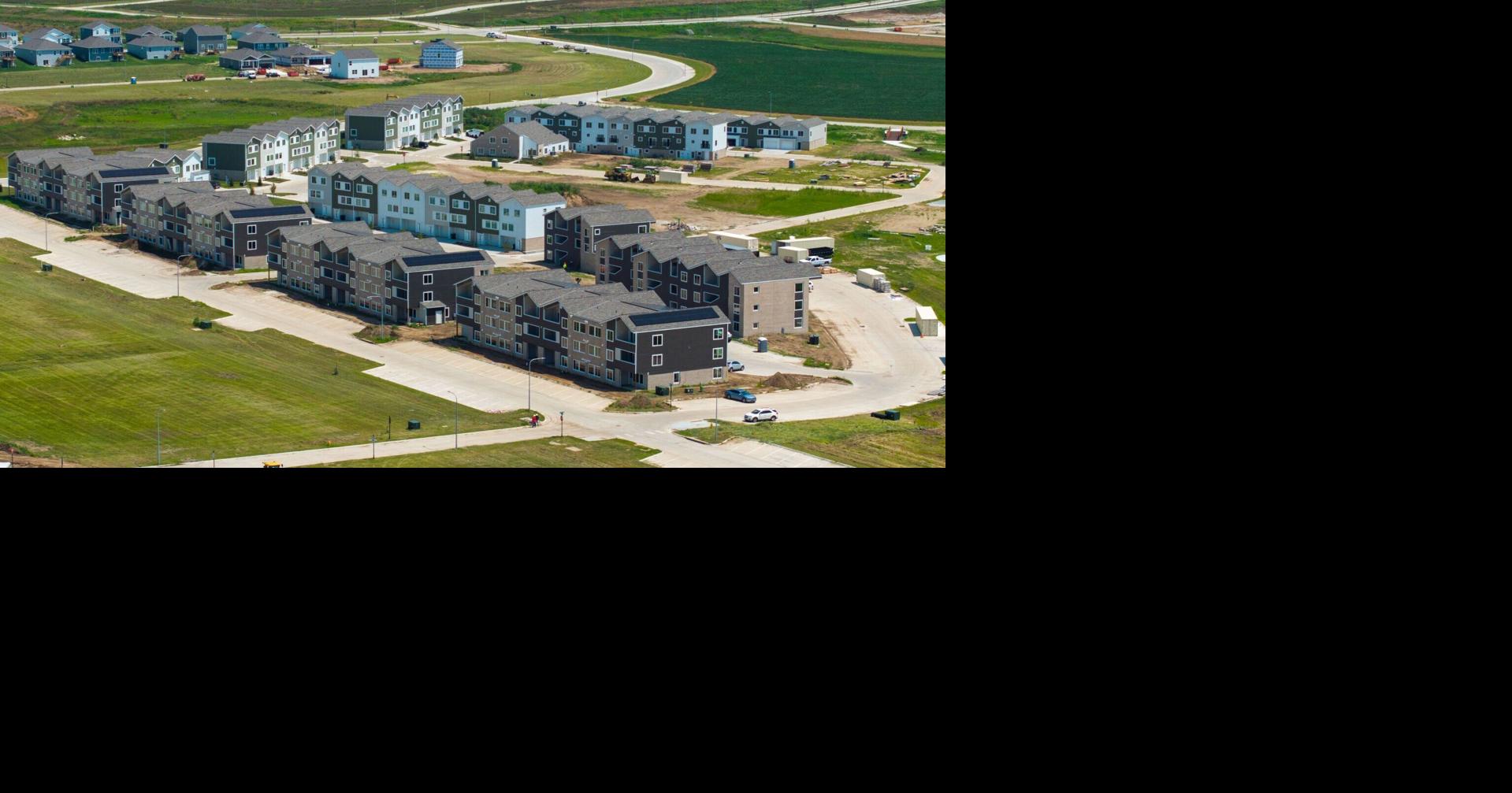 Image for Mike Flood celebrates bipartisan housing bill becoming law