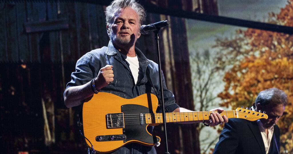 On the Beat: Overalls, mannequins in an intimate Omaha show from John Mellencamp - Vimarsana News