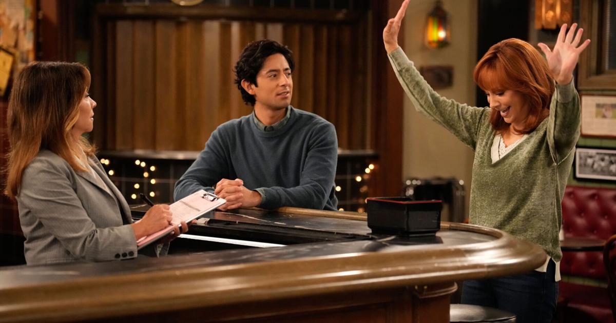 Sitcom Def 'Happy's Place' is NBC's latest bar-centric sitcom