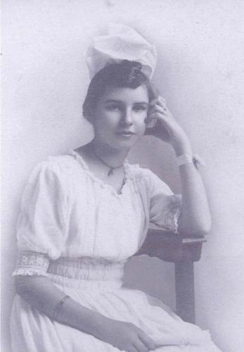 Mabel Holliday in 1915