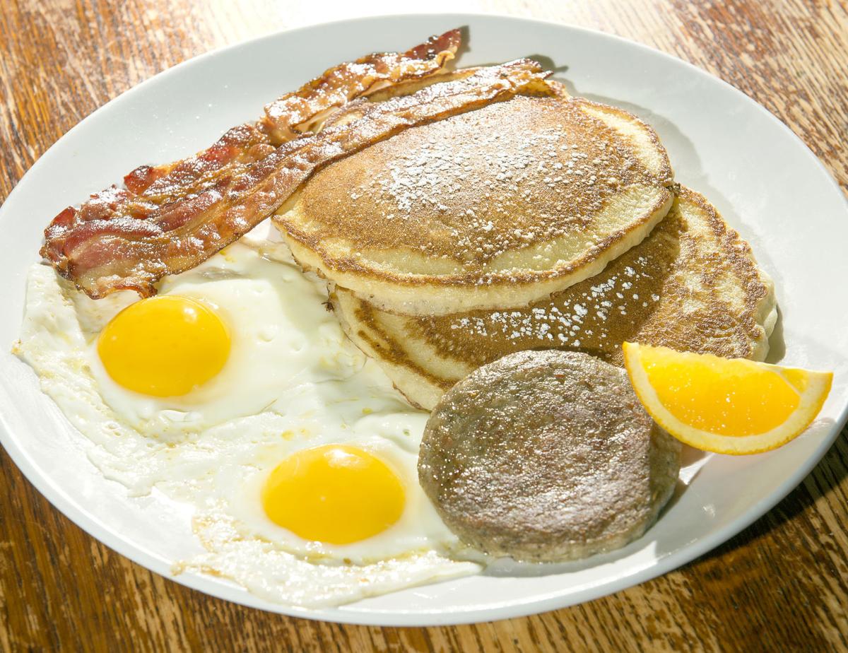 Flapjacks provides downtown Lincoln with true diner Dining