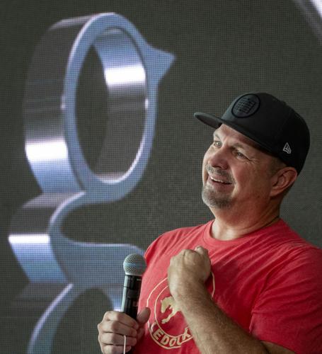 Garth Brooks Press Conference, 8.13