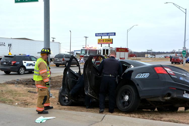 Beatrice police captain injured in crash