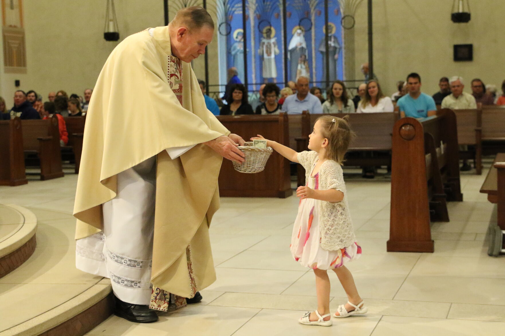 Nebraska priest Donald O'Brien still serving God, parishioners