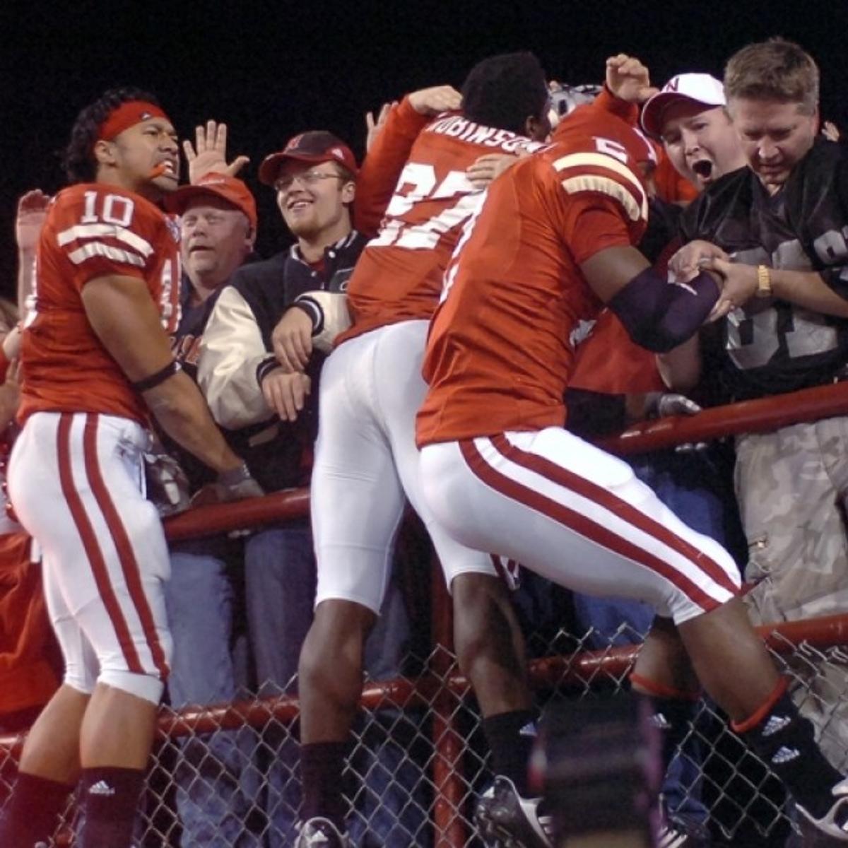 Game Notes Helu Gets Back In His Comfort Zone Football Journalstar Com