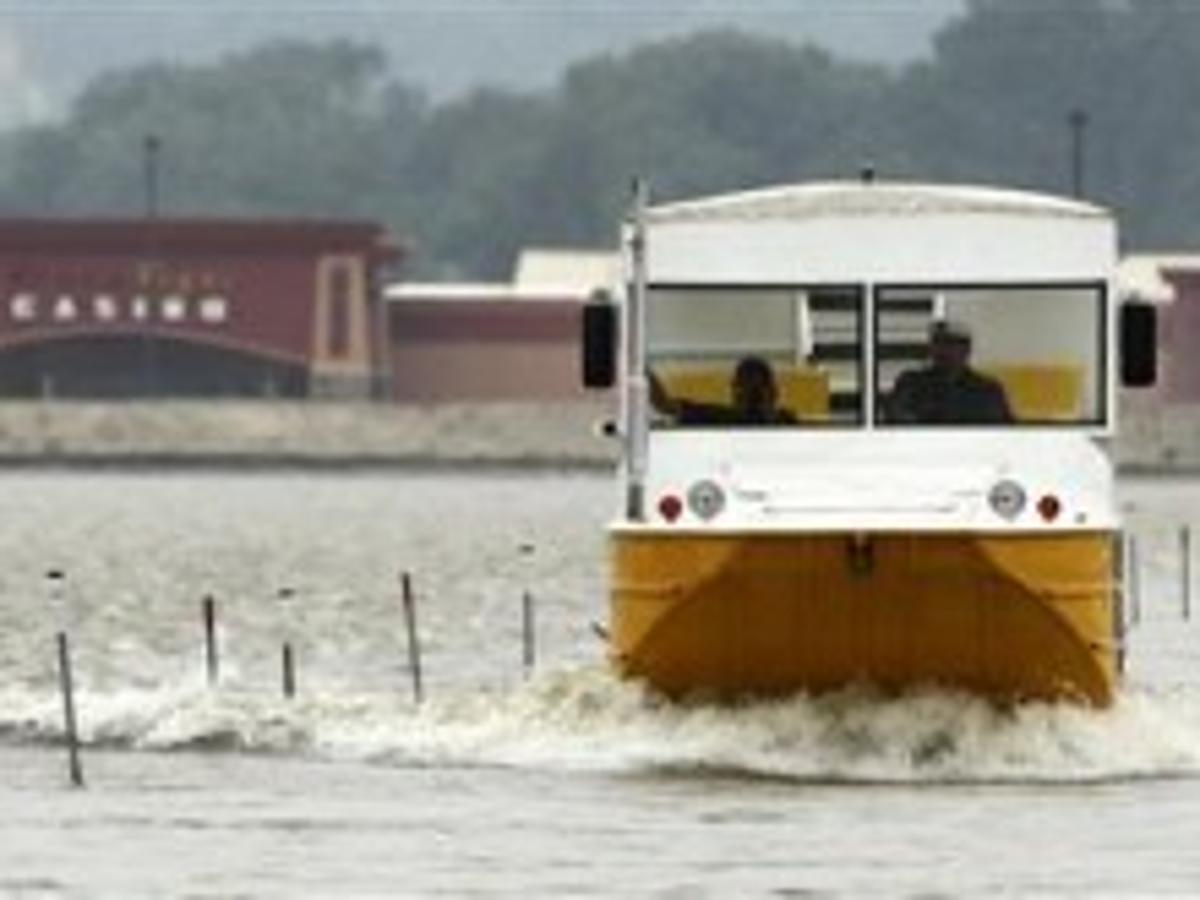 WinnaVegas Casino using amphibious vehicles to stay afloat