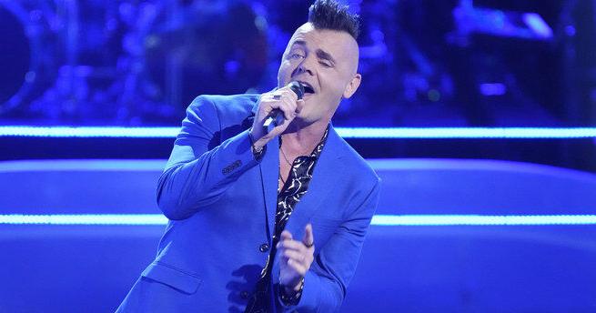 Lincoln singer Bryan Olesen advances to playoffs on 'The Voice'