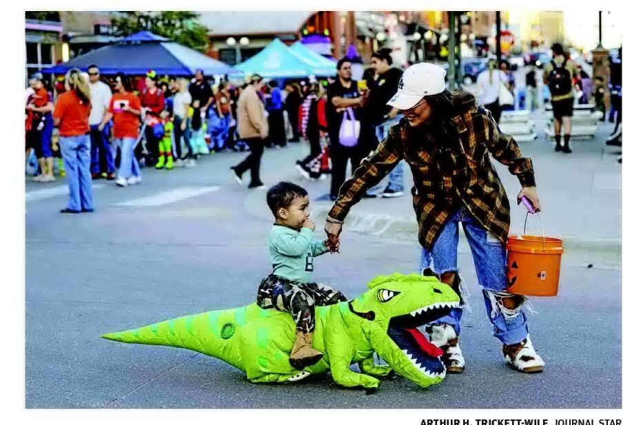 DON'T LOSE YOUR DINOSAUR