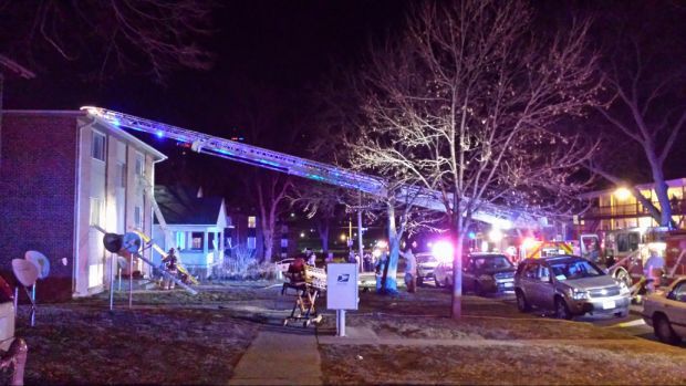 Apartment fire forces building evacuation in Lincoln