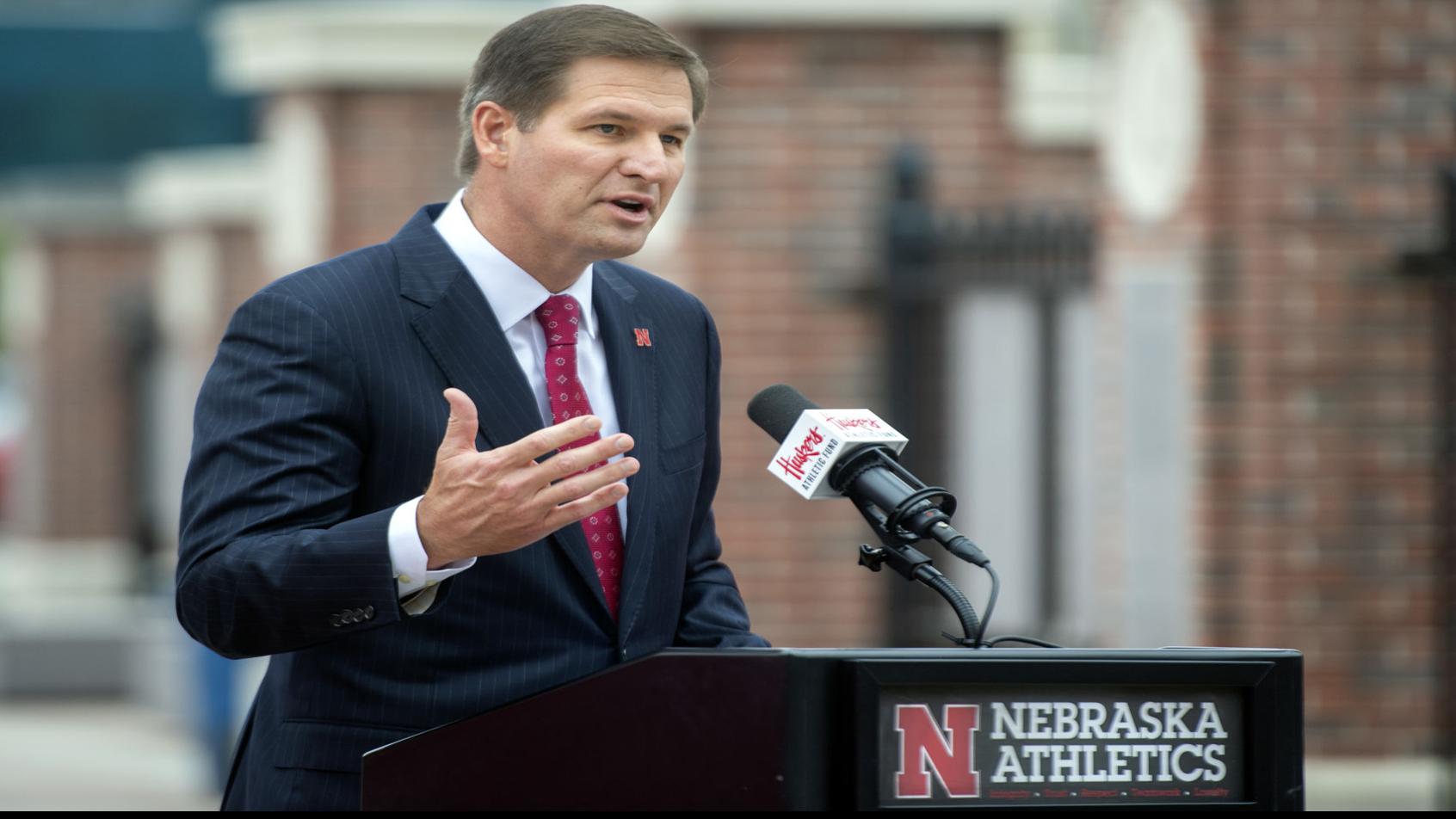 Steven M. Sipple: Alberts' plan with Hoiberg and Frost is OK as long as demands are stringent