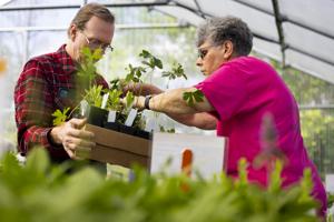 Nebraska Statewide Arboretum opens new greenhouse on UNL's East Campus
