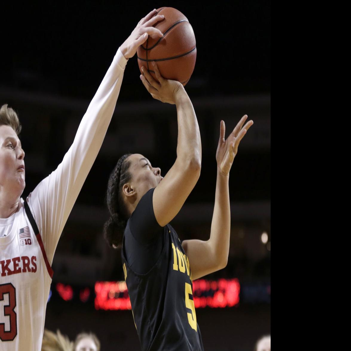 Hannah Whitish Earns Big Ten Conference Basketball Award Women S