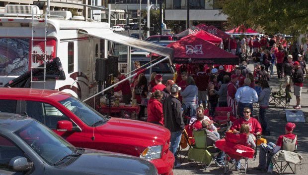 RV Tailgates, VIP Football & Corporate Tailgate Events