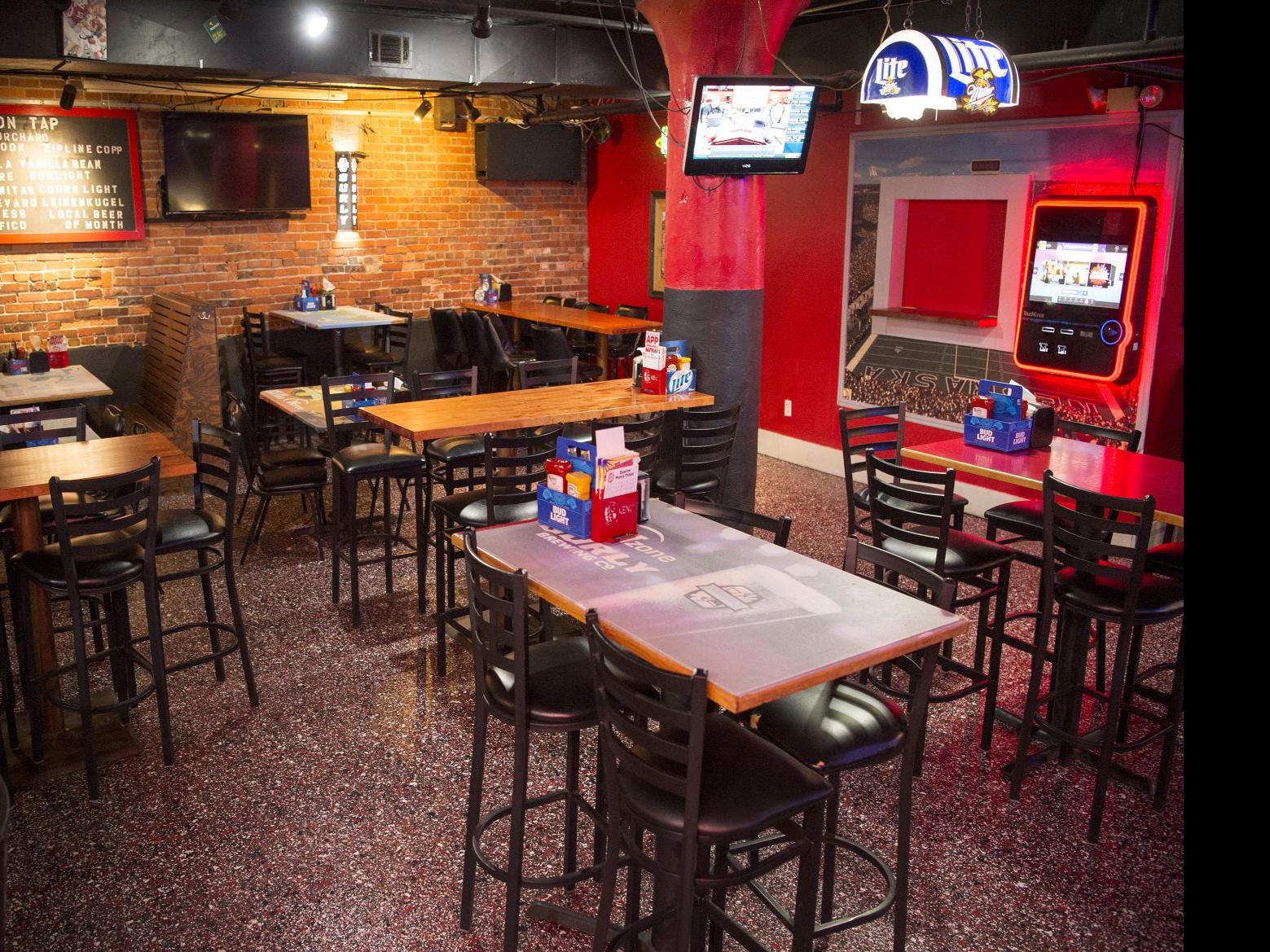 Take A Flier On The Wings At N Zone You Won T Be Sorry Dining Journalstar Com
