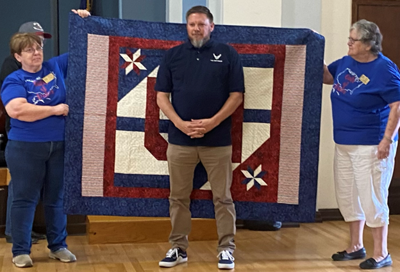 Kevin Wyers receives Quilt of Valor