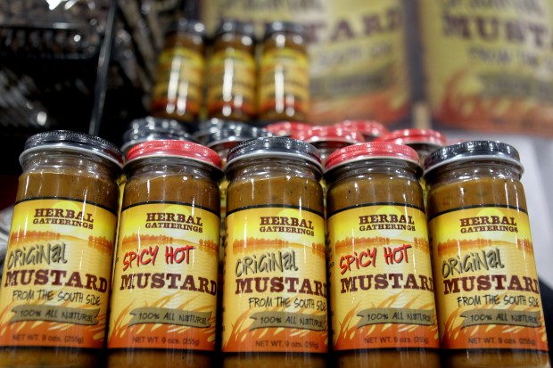 Nebraskans offer mustard with a kick at local farmers market