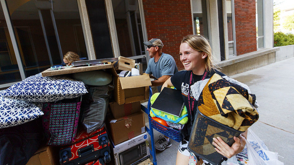 Residence Hall Move-in Day