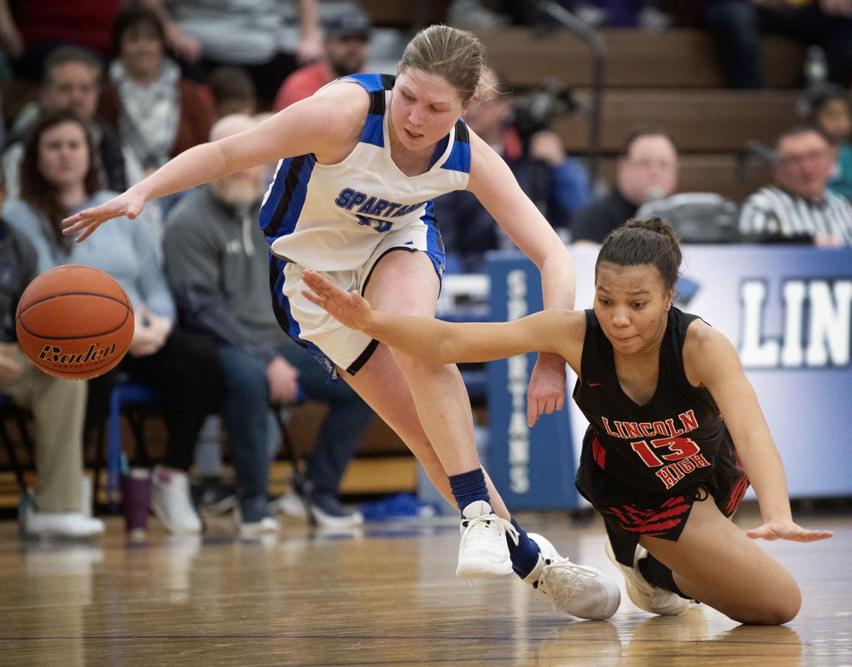 No 3 Spartans Fearless When It Comes To Tall Challenges