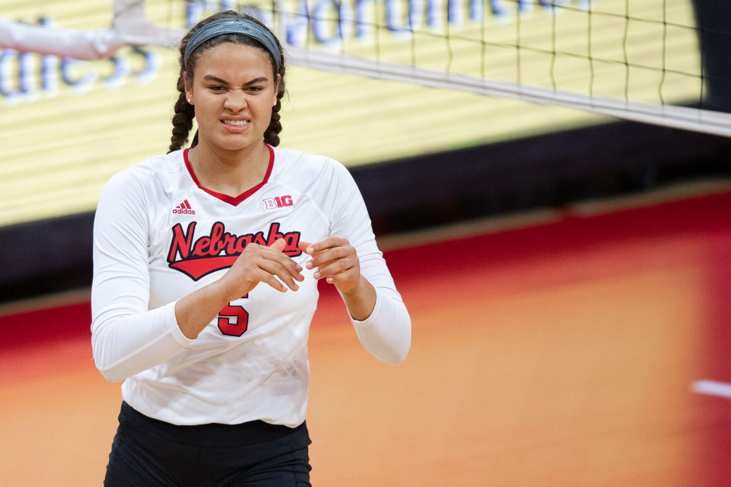 Photos: No 2 Nebraska No 9 Stanford meet in volleyball showdown