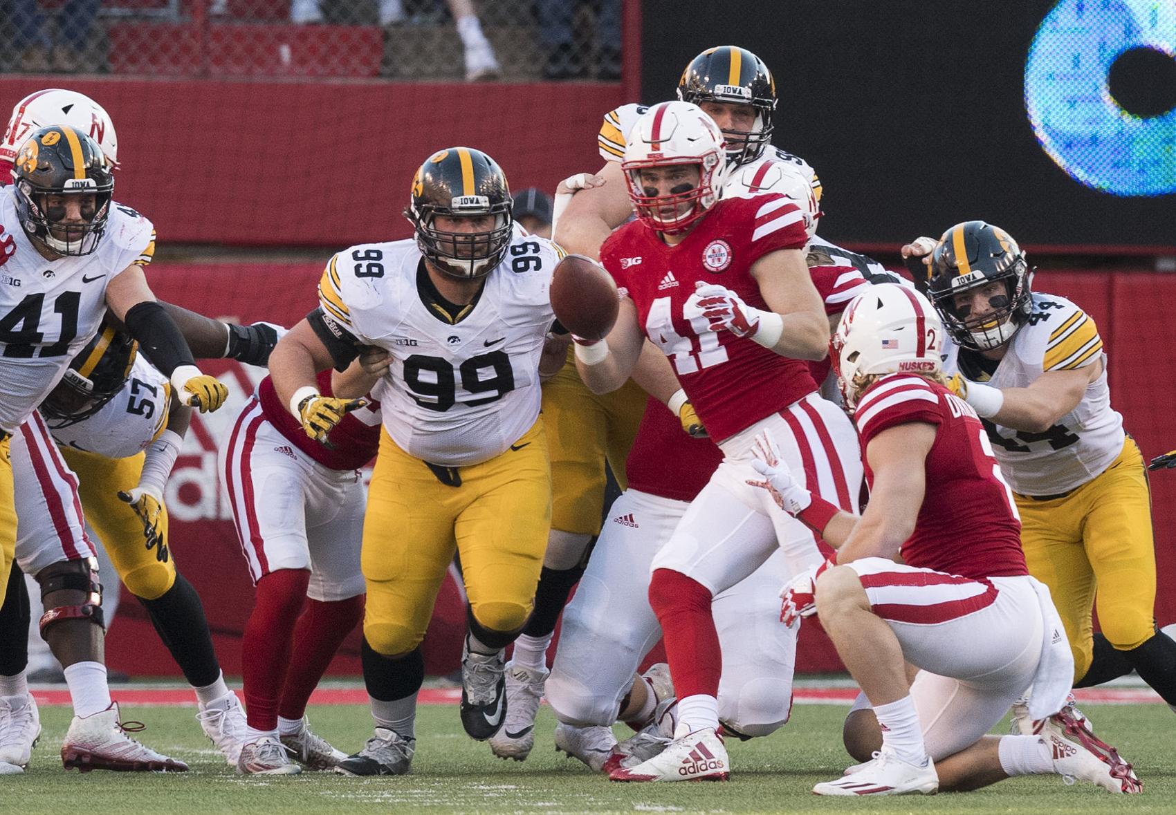 Steven M. Sipple: As Duval era begins in Husker weight room, McNitt defends Philipp's work