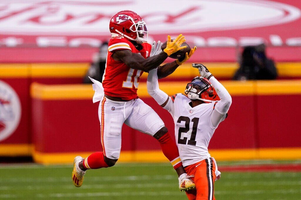 Loss Of Tyreek Hill Hurts Kansas City Chiefs In Competitive AFC West