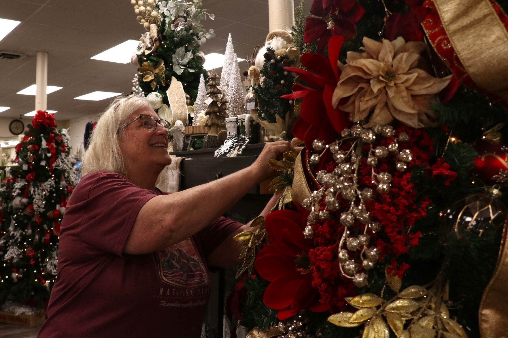 New Ashland shop will celebrate Christmas year round