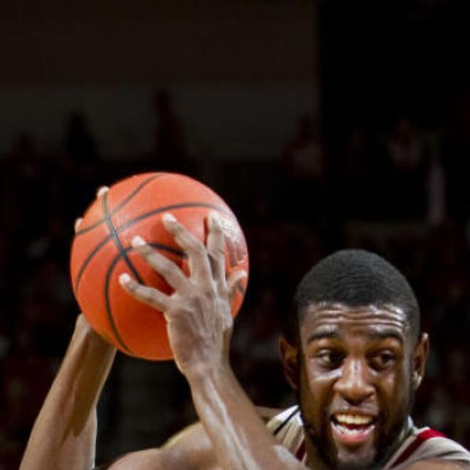 Huskers Overcome Sluggish Game Hold Off Niu Men S Basketball