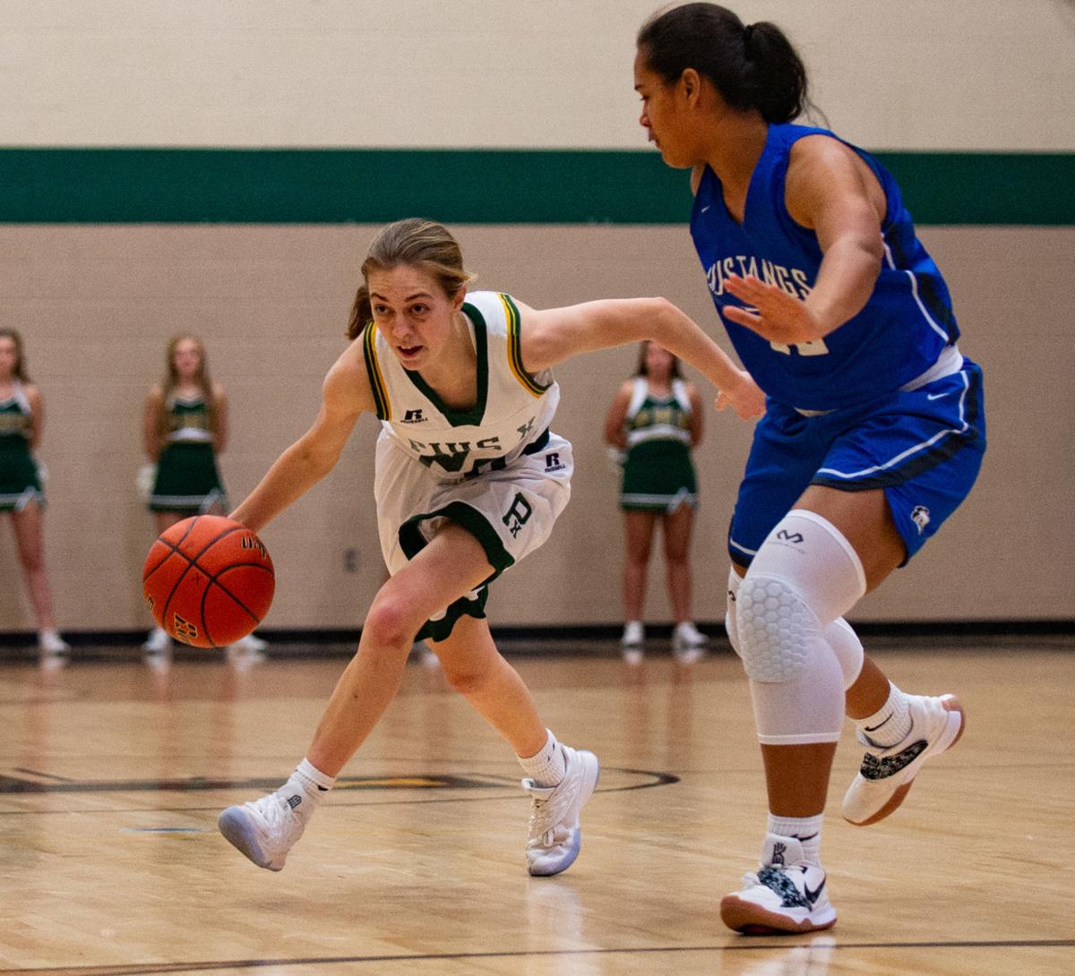 Fueled By Seven Seconds Pius X Girls Want To Make Every Second Count In 2019 20 Girls Basketball Journalstar Com