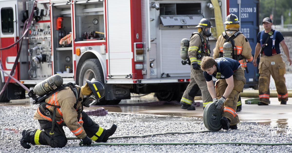 Live Fire Rig LFR recruits suit up for live fire simulation
