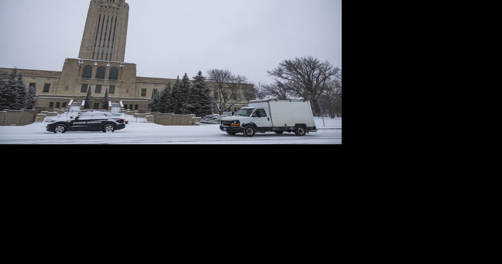 Lincoln roads remain covered in snow, ice; crews cleaning up