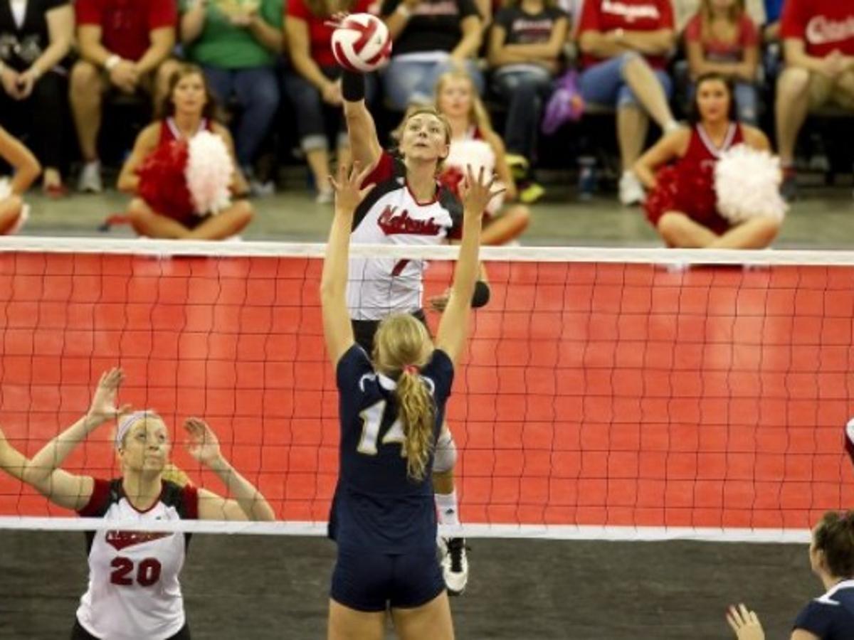 California Volleyball Players Finding Home At Nebraska Volleyball Journalstar Com