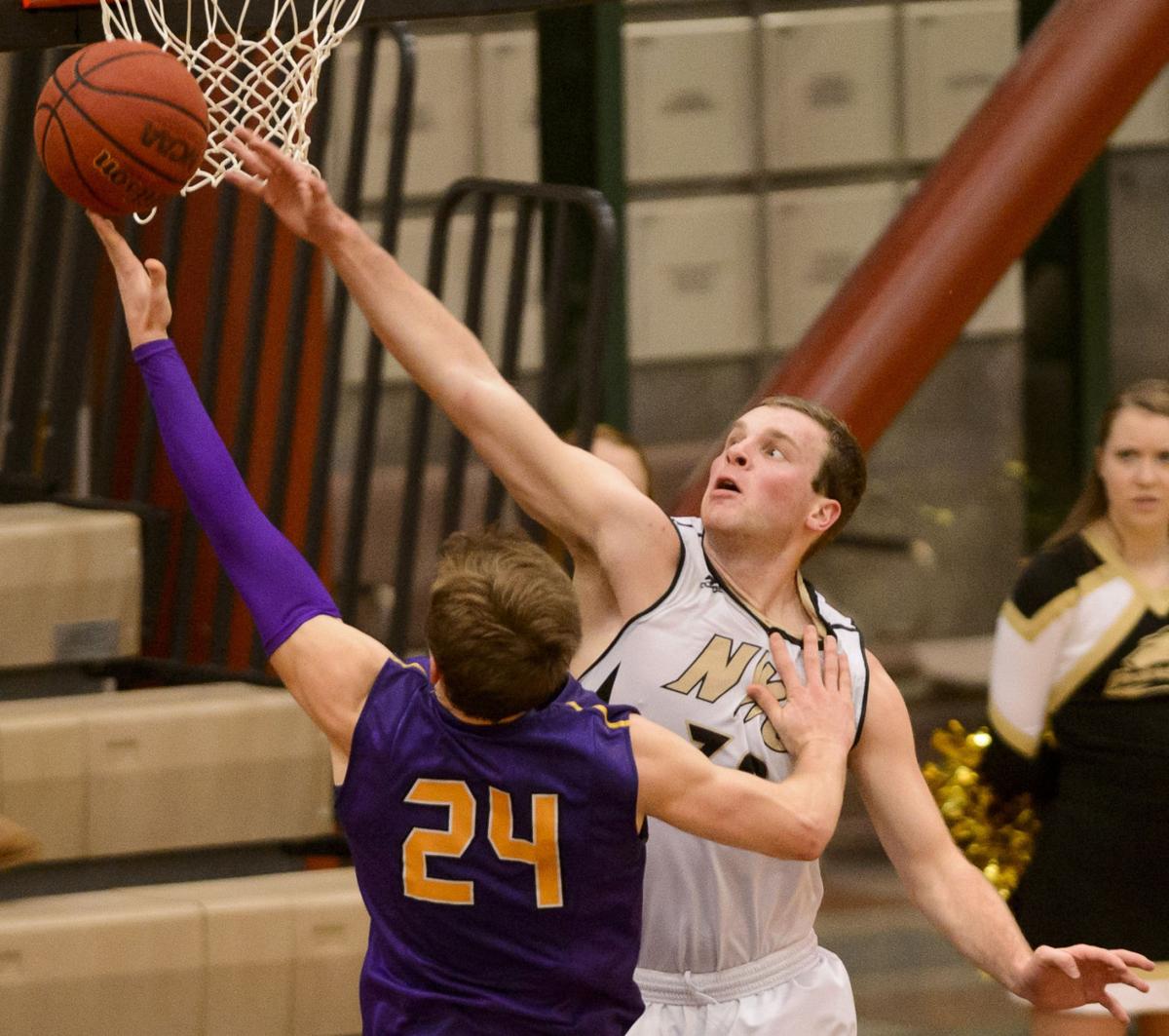 Loras College Vs Nebraska Wesleyan Men S 1 18 17 Local Journalstar Com