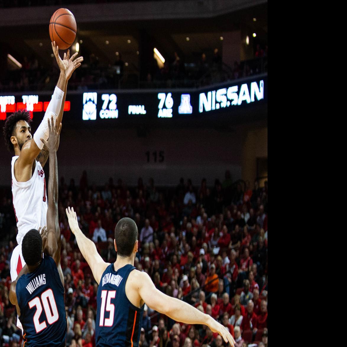 Husker Hoops Notes Pavelka Honored For 1 000th Broadcast Getting