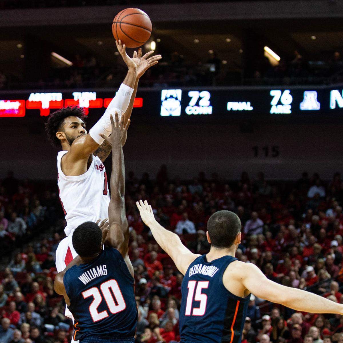 Husker Hoops Notes Pavelka Honored For 1 000th Broadcast Getting