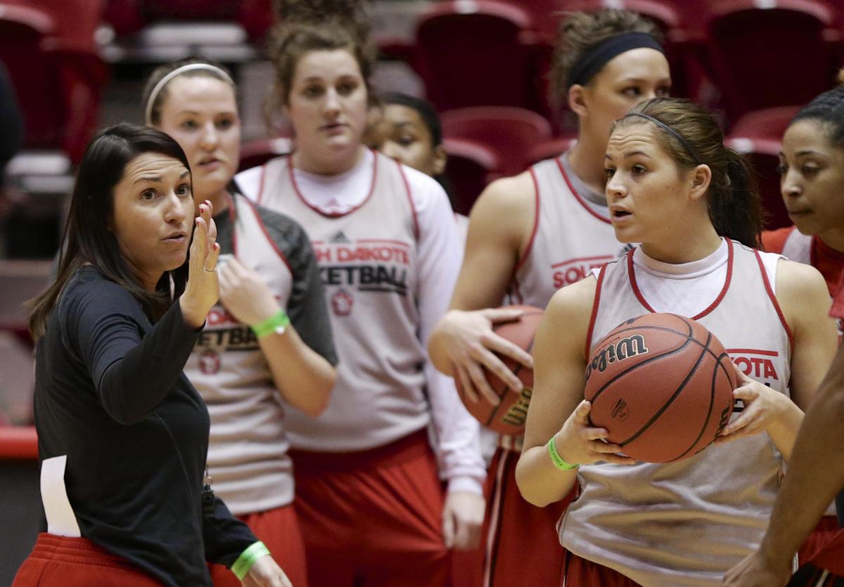 Nebraska Hires Williams As Women S Basketball Coach