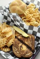 Review: Bubba's serves tasty fare anytime in Strang