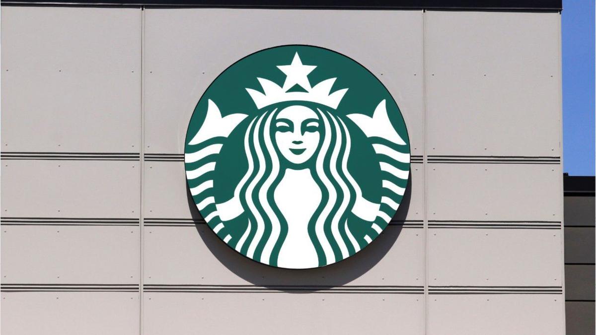 Starbucks announces rollout of new strawless lids throughout USA and Canada  - Plastic Waste Free World