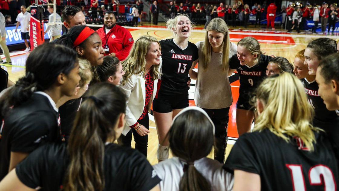 Ncaa Volleyball Glance Former Husker Busboom Kelly Coaches