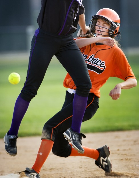 State softball Beatrice comes out hot thumps Blair