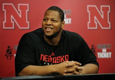 Suh returning for 2009 season