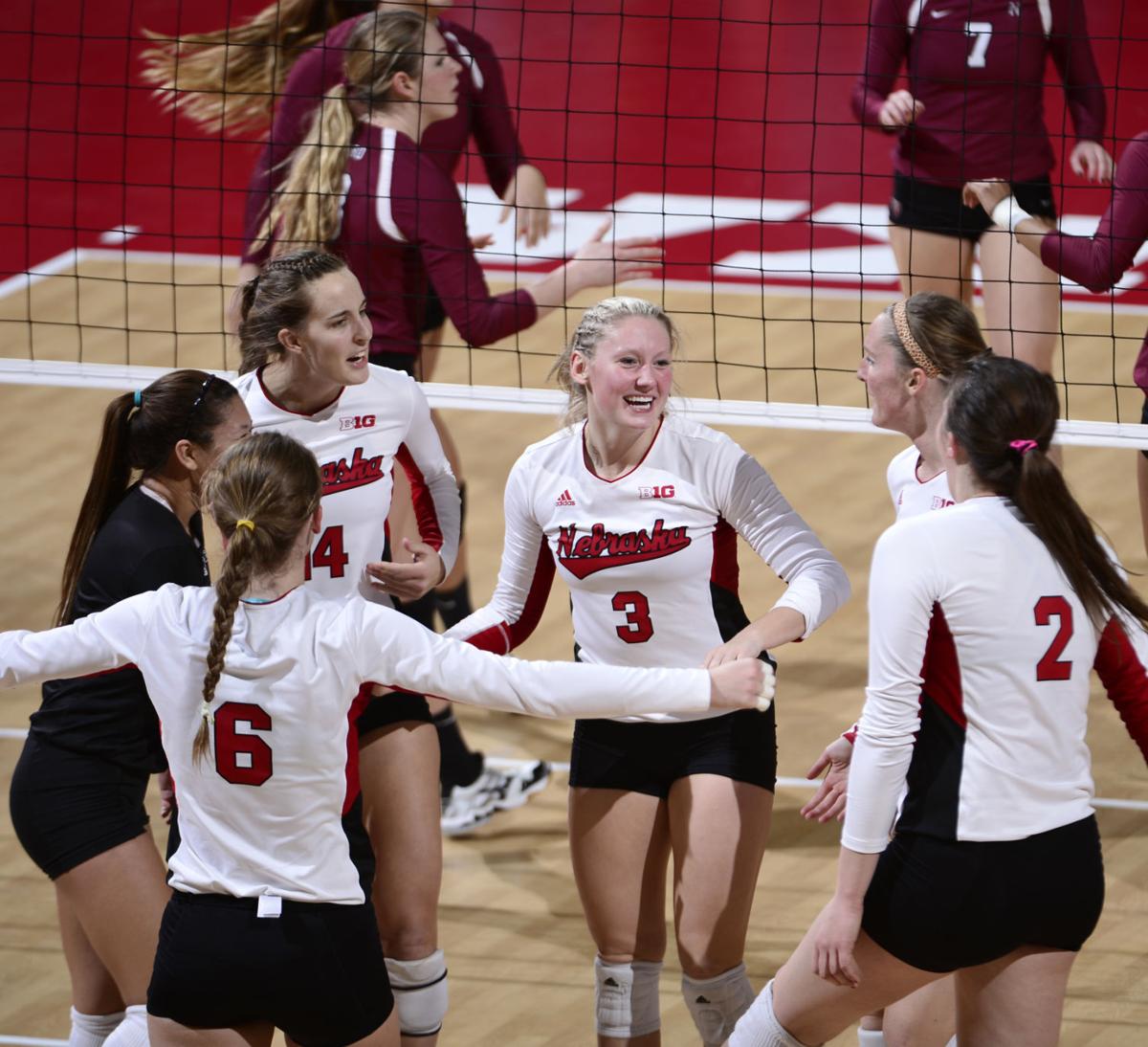 Photos NCAA volleyball, Harvard vs. Nebraska